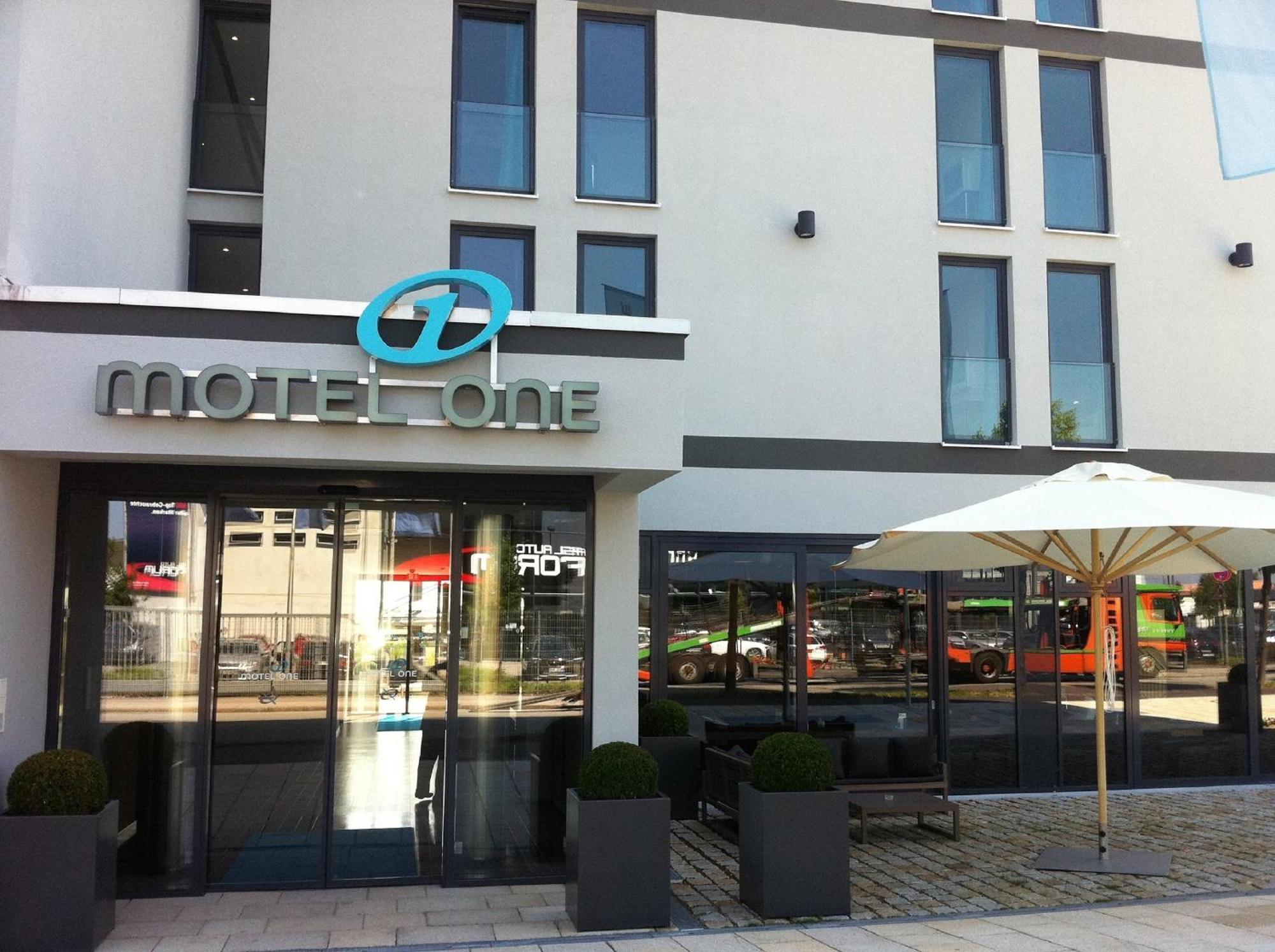 Motel One Munchen-Garching Garching bei Muenchen Ngoại thất bức ảnh